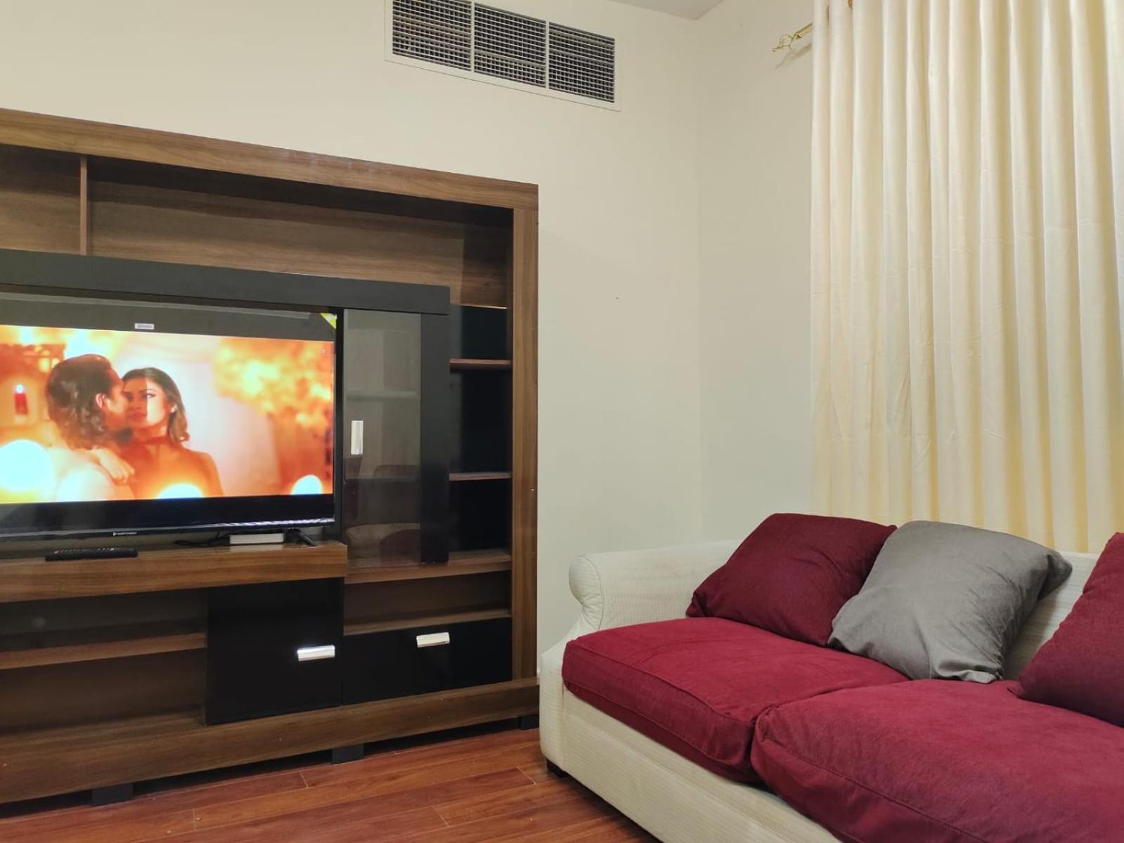 Arnim Suite - 3 Bedrooms Apartment Шарджа Екстер'єр фото
